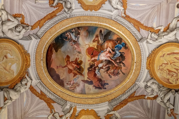 Foto roma, italia - 22 de junio de 2018: arte fresco en la galleria borghese de villa borghese