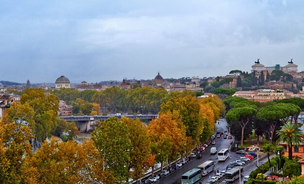 Roma panorama edificio noche