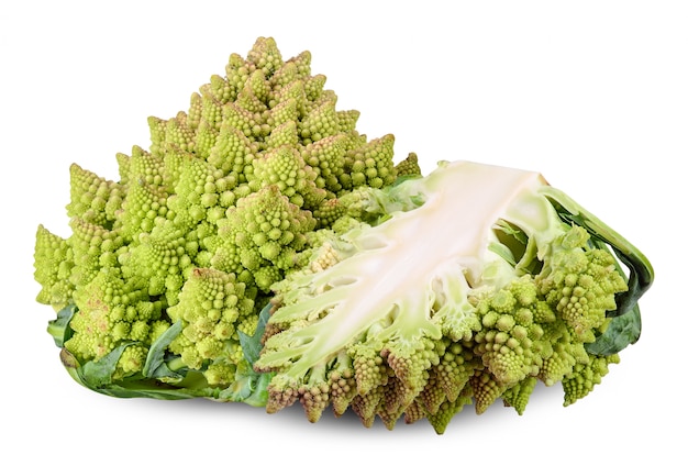 Romanesco getrennt auf weißem Ausschnittspfad