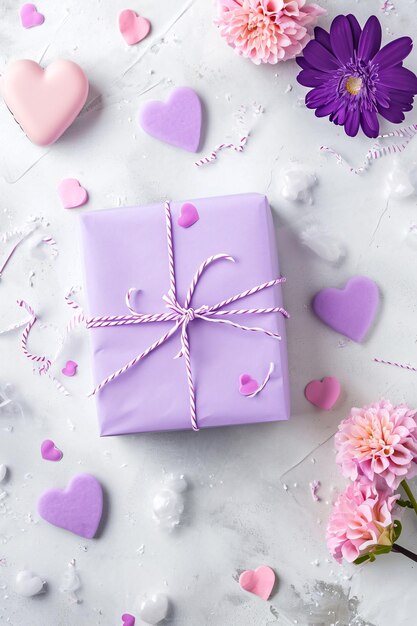 Romántica caja de regalos púrpura para el día de San Valentín