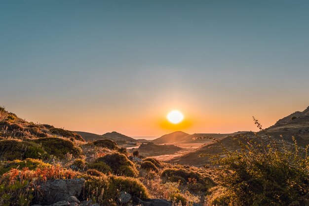 Romantischer Sonnenuntergangsblick auf die Ägäis Lemnos oder die Insel Limnos Griechenland Sommerreiseziel Tapetendesign