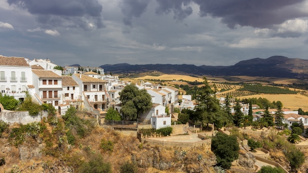 Ronda mit den Bergen