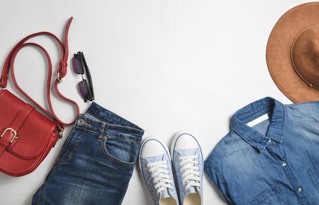 Foto ropa de moda para mujer y accesorios.