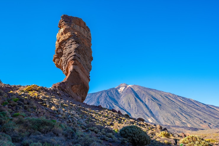 Foto roque cinchado en el teide en la isla de tenerife en españa