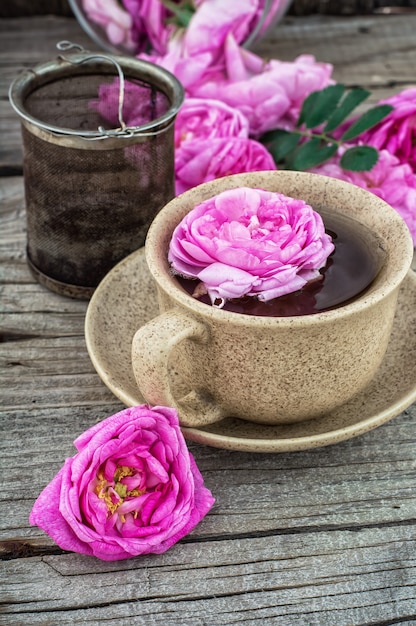 Rosa de té