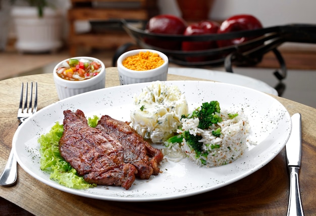 Rosbif con verduras y arroz