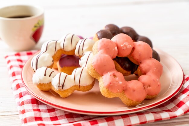 rosquilla con café negro