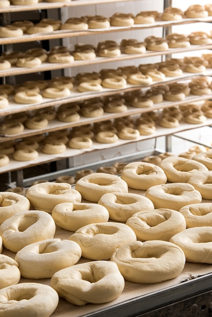 Rosquinhas de massa para frisella na padaria