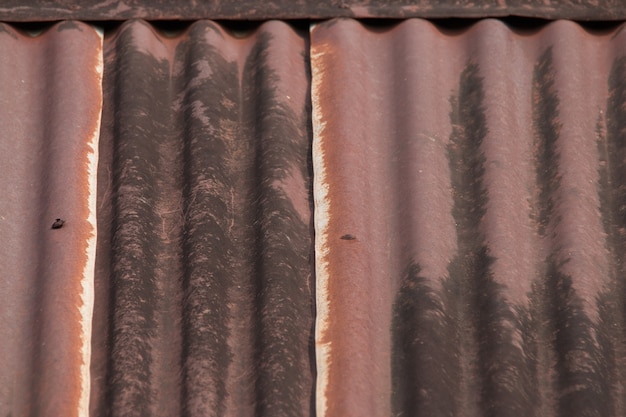 Rostige Wellblechmetallbeschaffenheit des Dachs
