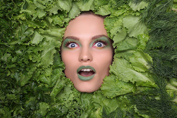 Foto rosto de mulher em nutrição saudável de frutas e conceito de dieta.