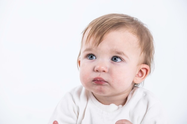 Rosto do baby39s com espaço em branco na parte de trás