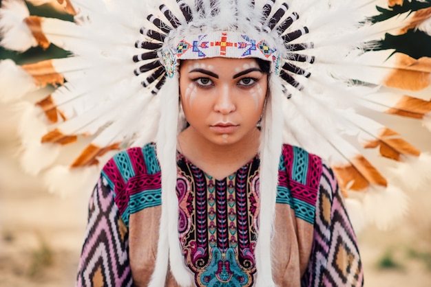 Foto rostro de mujer indígena americana, cherokee, navajo