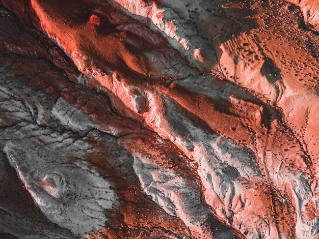 Rote bunte Berge im Altai Sibirien Russland Abstrakter Naturhintergrund