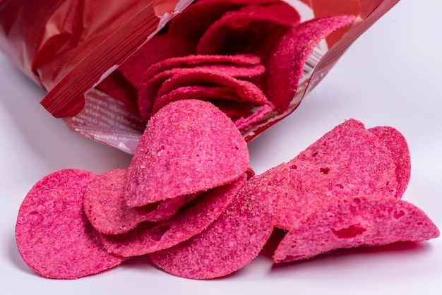 Rote Chips isolieren Kartoffelchips aus der Nähe