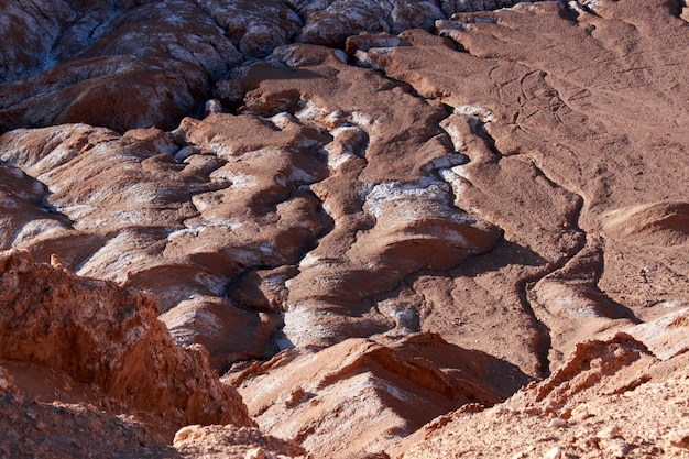 Rote erodierte felsige Landschaft