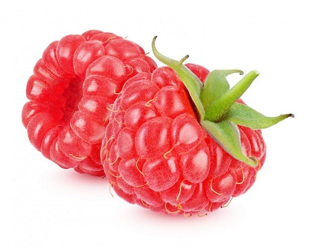 Rote Himbeeren mit Blättern