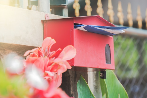 Rote Mailbox