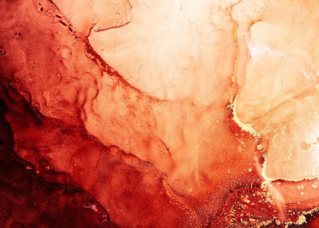 Rote Tinte Wasser Marmorstruktur Heiße vulkanische Lava abstraktes Design mit Streifenmuster Helle Glitzerflüssigkeit mit orangefarbenem goldenem Fleckkorn Kreativer farbiger Oberflächenkunsthintergrund Mars-Planet