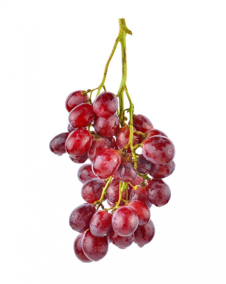 Rote Traube auf weißem isoliert