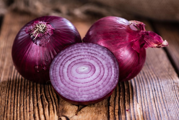 Rote Zwiebeln Nahaufnahme erschossen