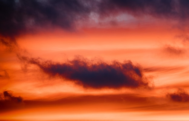 Roter Sonnenunterganghintergrund in Patagonien