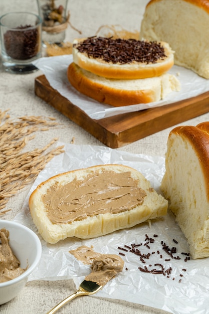 Roti sisir o pan dulce casero suave para tirar