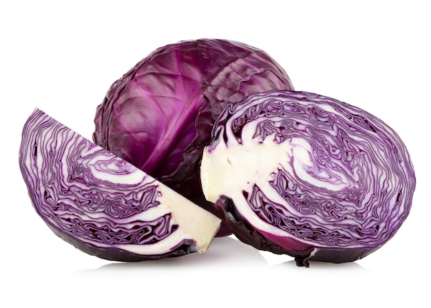 Rotkohl isoliert auf weiß