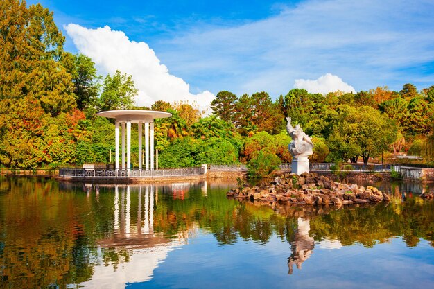 Foto rotunda no parque sochi arboretum