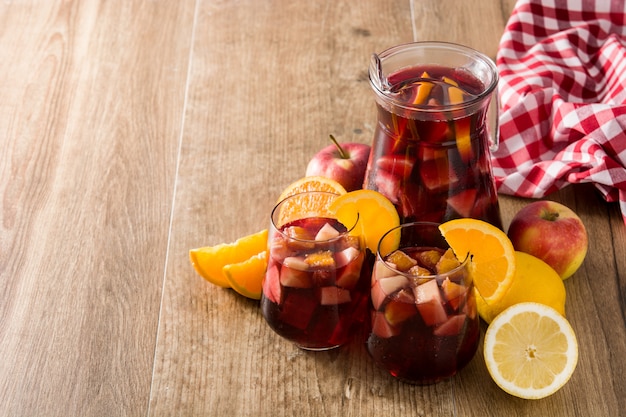 Rotwein Sangria