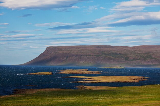 Ártico terreno accidentado de Islandia