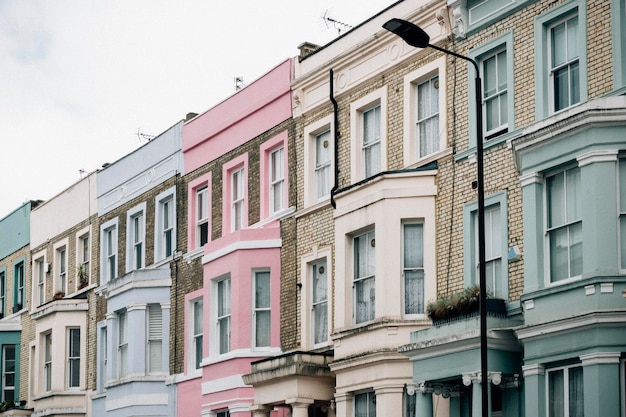 Rua Bywater colorida em Londres