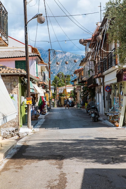 Rua da cidade de Vasiliki Grécia Lefkada verão