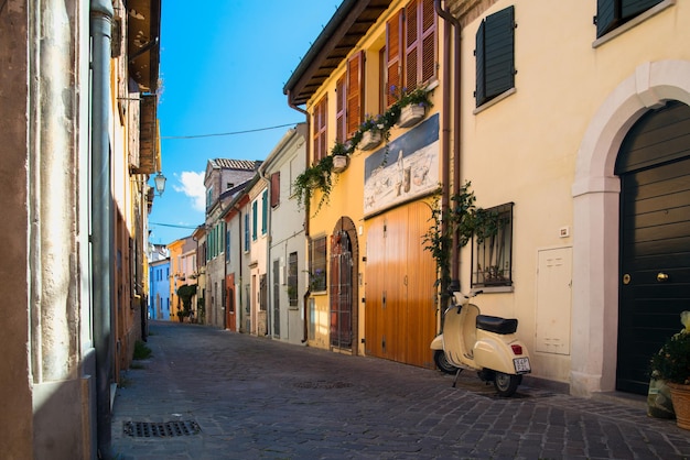 Rua de pesca na cidade italiana de rimini