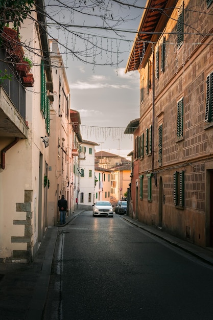 Rua estreita e aconchegante em Florença Toscana Itália Arquitetura e marco da paisagem urbana de Florença Florença