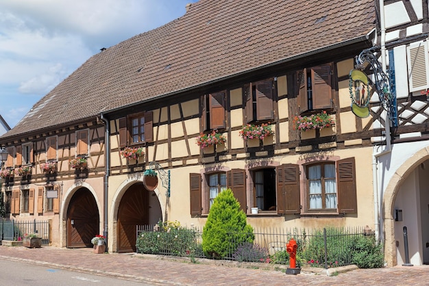 Rua na comuna de eguisheim frança