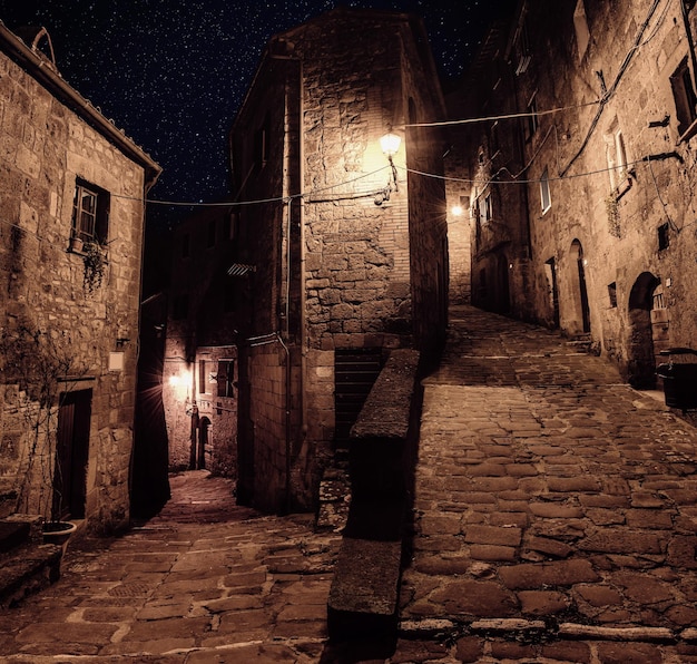 Foto rua sorano à noite