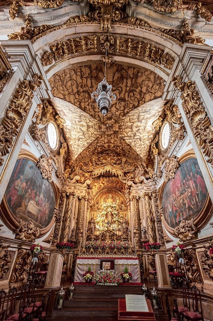 Rua Tiradentes Minas Gerais Brasil dentro da igreja de Santo Antonio