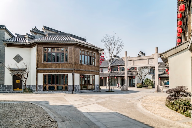 Ruas e edifícios em estilo chinês