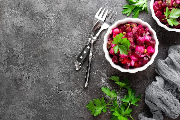 Rübensalat Gemüsesalat mit gekochter Rübe Rote-Bete-Salat