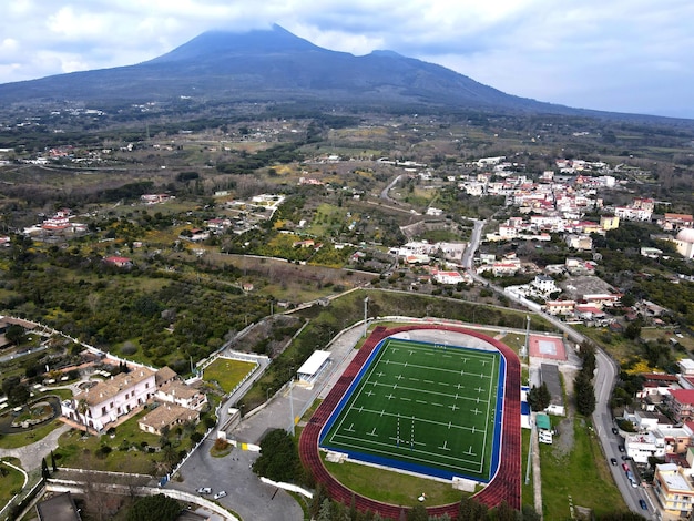 Rugbystadion in Neapel. Am Fuße des Vesuv-Rugbystadions, Italien