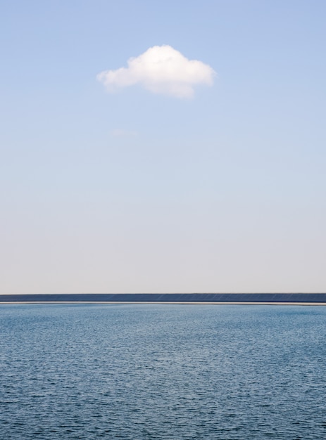 Ruhiges Reservoir für die Bewässerung.