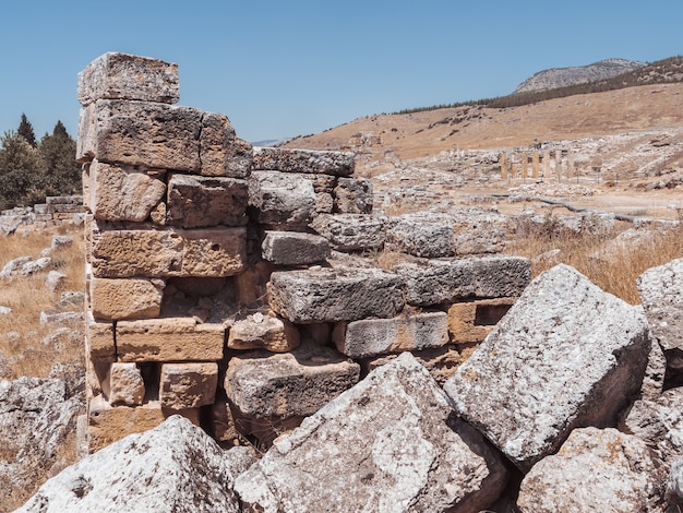 Ruina de la ciudad de Hierápolis en Turquía en Pamukkale