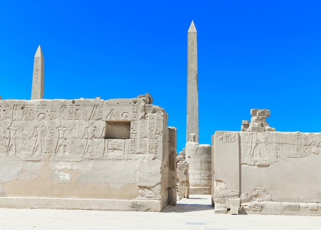 Ruínas antigas do templo de Karnak em EgyptxAxA