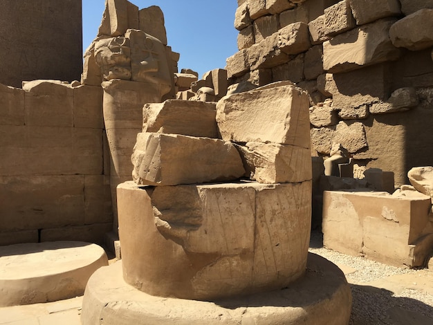 Ruínas antigas do templo de Karnak