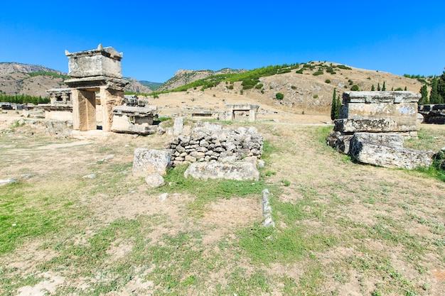 Ruínas antigas em Hierápolis, Pamukkale, Turquia.