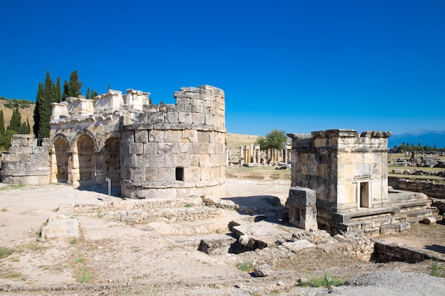 Las ruinas de la antigua ciudad de Hierápolis, la Puerta Romana del Norte, Pamukkale, Denizli Turquía