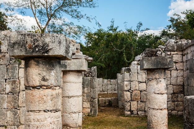 Ruinas antiguas en Chichén Itzá