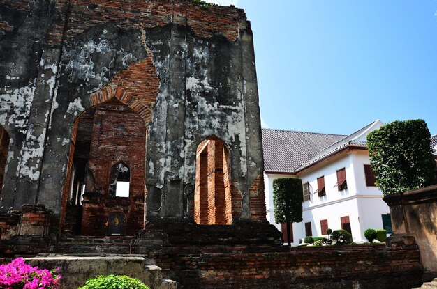 Ruinas antiguas edificios y arquitectura antigua Dusit Sawan Thanya Mahaprasat Salón del Rey Narai Ratchaniwet Palacio para los tailandeses viaje viaje visita en la ciudad de Lopburi en Lop Buri Tailandia