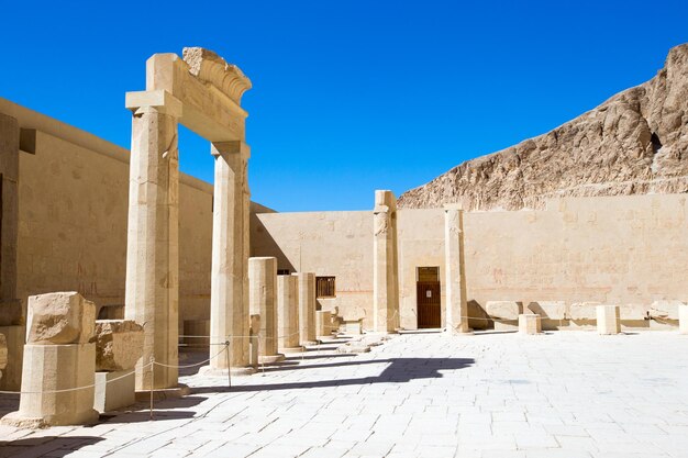 Ruinas antiguas del templo de Karnak en Egipto