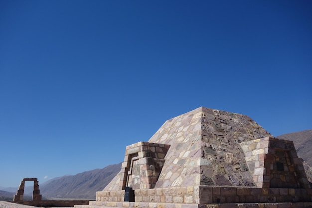 Ruínas arqueológicas de Pucara de tilcara na paisagem do deserto de Jujuy Argentina nas montanhas dos Andes